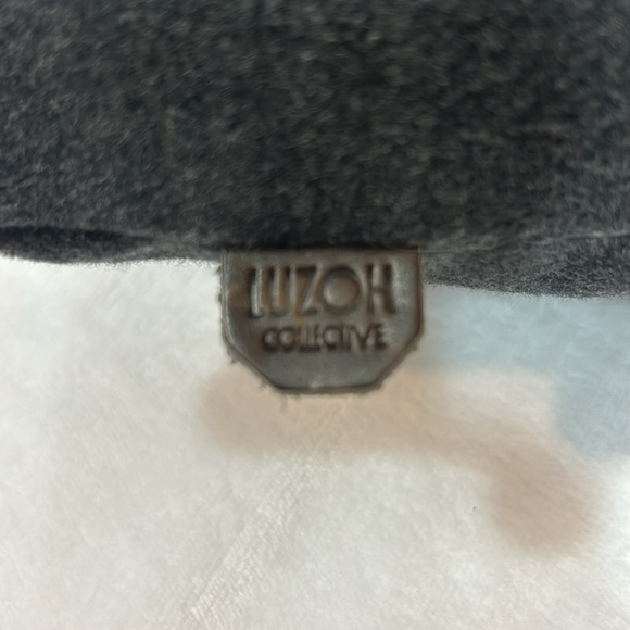 Luzoh Collective Decor Deer Pillow - Picture 4 of 8